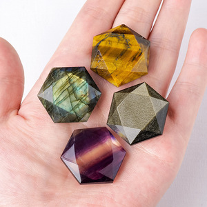 Vente <span class=keywords><strong>en</strong></span> gros <span class=keywords><strong>de</strong></span> pendentif <span class=keywords><strong>en</strong></span> pierre naturelle à facettes hexagramme énergétique collier multi-matériaux améthyste <span class=keywords><strong>de</strong></span> rêve quartz clair Six étoiles <span class=keywords><strong>de</strong></span> David - Product Image 3