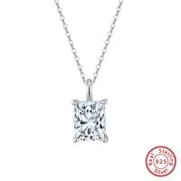 Collier solitaire en moissanite taille émeraude plaqué argent S925 anti-ternissement de Source Jewelry Factory pour un style minimaliste et raffiné