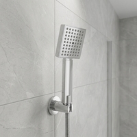 Pommeau de douche carré moderne avec fixation murale, jet pluie et sortie d'eau unique, installation facile
