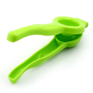 Plastic Lemon Juicer Manual Handheld Citrus Squeezer Kitchen Tool 2 Pieces Yellow Green - Product Image 2
