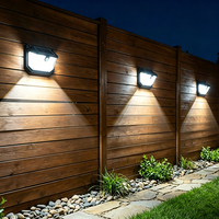 Lampes solaires murales d'extérieur, lampe de sécurité LED à détecteur de mouvement PIR, panneau solaire étanche, lumière du crépuscule à l'aube pour patio, garage, véranda