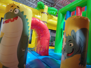 Giá rẻ Amazon bouncy trò chơi lâu đài với slide và đường phố bên rừng động vật Inflatable nhà bị trả lại - Product Image 5