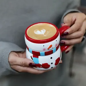 EXTRAWORLD Tasse à café en céramique rouge de Noël de 16 oz avec motif bonhomme de neige pour la décoration de la maison - Product Image 1