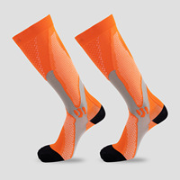 Chaussettes de sport en coton personnalisées avec logo pour hommes, longueur genou, pour entraînement printanier et randonnée, tricotées, avec revers et bas du chaussette à logo.