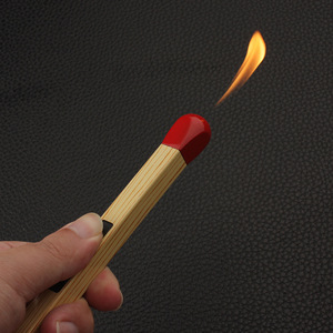 Accendino Multifunzionale Pratico a Fiammifero per Cucina, Fornello a Gas, Barbecue all'Aperto e Uso Domestico, Ideale per Accendere Candele - Product Image 2