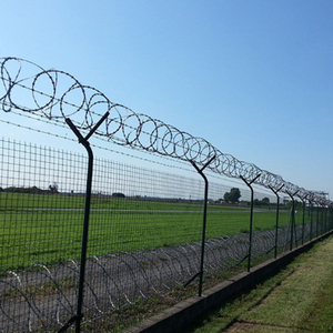 Offre Spéciale Y post Airport Clôture Anti-Montée Chaud Plongé Galvanisé Clôture de <span class=keywords><strong>Grillage</strong></span> de Barbelé De Rasoir De Haute Sécurité Clôture - Product Image 1