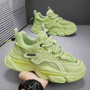 Vente en gros usine : Baskets épaisses pour hommes - Chaussures décontractées vert clair à empeigne en maille pour la marche - Product Image 6