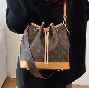 Sac à main bandoulière de luxe pour femme, design classique, style seau, grande capacité, sac à l'épaule tendance pour femme - Product Image 1