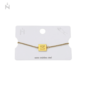 Bracciale in acciaio inossidabile placcato oro con ciondolo a lettera, gioiello alla moda per donna - Product Image 3