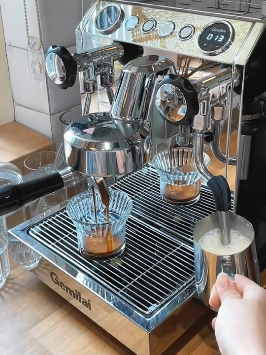 【瑠夏さま専用】Gemilai エスプレッソマシン コーヒーメーカー 瑠夏さま専用】Gemilai エスプレッソマシン コーヒーメーカー