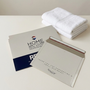 Enveloppes en carton rigide autocollantes blanches avec logo imprimé en couleur, biodégradables, taille de document, sacs d'expédition - Product Image 1