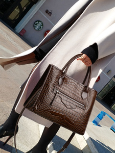 New Fashion Designer Crossbody Bags High Quality Genuine <b>Leather</b> Shoulder Messenger Bag Casual Totes Women Handbags and <b>Purses</b> - Product Image 4