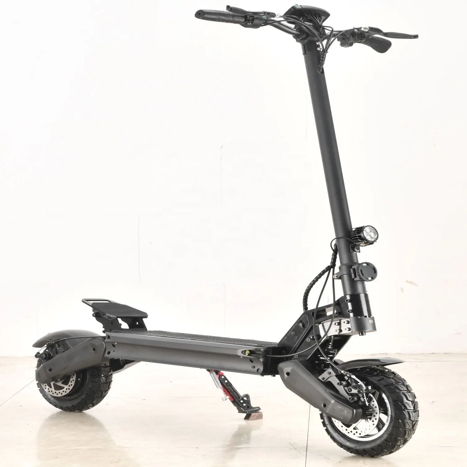 Scooter électrique moteur sans balais 3200w vitesse maximale 70 km/h Skateboard Type d'origine 48v 23ah vente directe en usine scooter électrique
