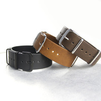 Bracelets de montre en cuir PU souple respirant et réglable CHARM 20/22 mm avec boucle en acier inoxydable brossé, vente en gros d'usine