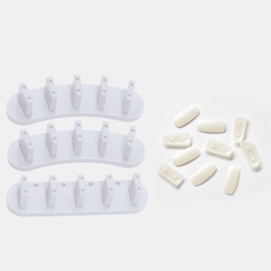 Support de présentation professionnel pour manucure, idéal pour la formation pratique avec vernis à ongles et outils de salon à domicile - Product Image 6