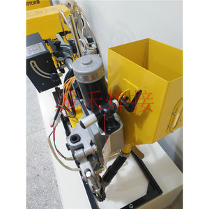 Máquina de Soldadura por Arco Sumergido Era MZ 1000, Carro de Soldadura Plana con Alimentación de Alambre FD11, Controlador 200T 1250A - Product Image 1