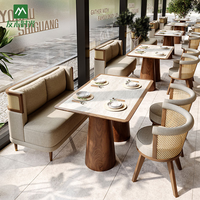 Ensemble de tables carrées et de chaises de salle à manger en bois, style moderne et personnalisé, pour restaurants commerciaux, cafés et hôtels