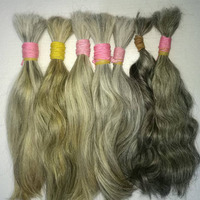 Vente en gros Extensions de queues de cheval en cheveux humains gris vierge brut non transformé en argent bouclé blanc naturel pour tressage pour perruques en dentelle