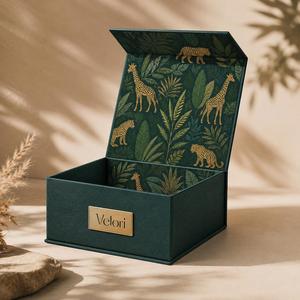 Caja de Regalo Plegable Magnética de Cartón Rígido con Logotipo Impreso DHP, Color Borgoña, Grande y de Lujo - Product Image 3