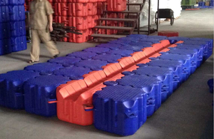 Plateforme flottante australienne pour voitures, ponton en plastique avec treuil et borne, type moulé par soufflage, livraison rapide - Product Image 2