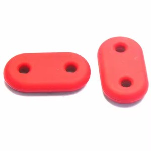 Nhà Máy Giá Silicone <span class=keywords><strong>Stopper</strong></span> Hai Lỗ Pig Mũi Dây Nhựa Stoppers Hai Lỗ Rope <span class=keywords><strong>Stopper</strong></span> Cho May Mặc Dây Ổ Khóa - Product Image 5