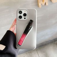 Coque pour iPhone personnalisée très populaire en silicone véritable avec support pour gloss à lèvres mobile, support pour rouge à lèvres