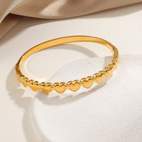 Gelang Manset Titanium Baja Lapis Emas 18K PVD Multi Gaya, Berhiaskan Berlian, Motif Geometris Hati Bergelombang, Dapat Ditumpuk, Untuk Wanita