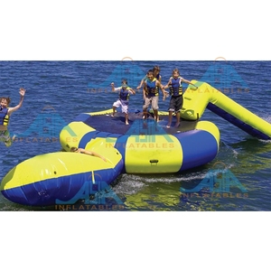 Équipement de jeux aquatiques gonflable Island Hopper Spring, trampoline combiné avec toboggan de lancement pour parc - Product Image 4