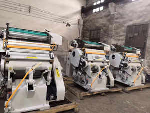 [JT-TYMK1400] Machine à feuille d'échantillonnage à chaud Retail Impresora De <span class=keywords><strong>Cuer</strong></span> Machine de rainage de découpe CE Manual Hot Gold - Product Image 3