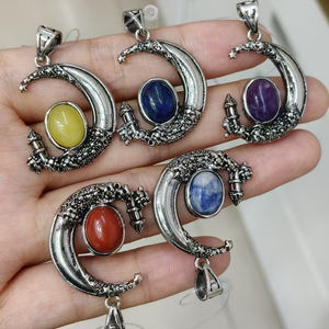 Pierre naturelle Améthyste Lapis Lazuli Quartz clair Rétro Croissant Style Cuivre Pendentif pour Femmes Hommes Mode Pierres Précieuses Bijoux - Product Image 4