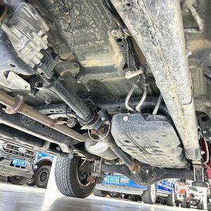 Toyota Hilux 2.8T <span class=keywords><strong>Diésel</strong></span> 2022, Camioneta Automática con Volante a la Izquierda, Vehículo Usado para Exportación - Product Image 4