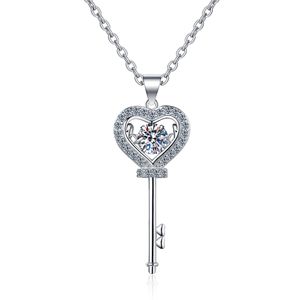 S925 joyería de plata esterlina cerradura y llave 0.5ct Moissanite colgante collar personalizado - Product Image 1