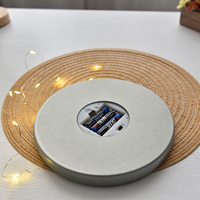 Support de fleurs préservées en verre avec base en bois gris et éclairage LED pour décoration de table et de maison (vente en gros)