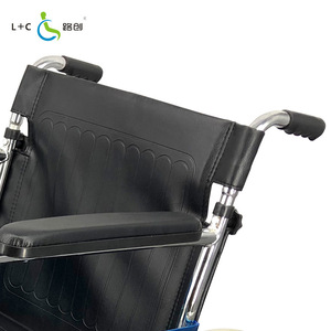Fauteuil roulant manuel L+C LCW809K léger et pliable avec structure en acier pour personnes âgées et handicapées - Product Image 3