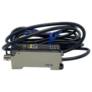 Capteur de proximité capacitif intégré cylindrique E2J-JC4A 100 % neuf, détection 4 mm, non métallique, NPN - Product Image 5