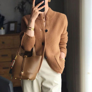 Cardigan en tricot à col montant de style japonais, taille unique, coupe ample, couleur unie, pull pour femme, vêtements d'extérieur décontractés pour l'automne et l'hiver - Product Image 5