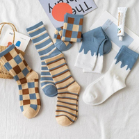 Offre Spéciale tricoté peigne coton matériel longueur moyenne mode rayé chaussettes écolière chaussettes