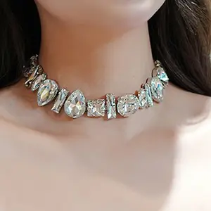Fashion Retro Clavicle Necklace Large Crystal Temperament Simple Constraint Necklace Trendy Women