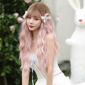 American Lolita Cosplay onda de agua resistente al calor <span class=keywords><strong>pelo</strong></span> <span class=keywords><strong>ondulado</strong></span> peluca sintética pelucas rosas largas <span class=keywords><strong>con</strong></span> <span class=keywords><strong>flequillo</strong></span> pelucas de cabello humano Natural - Product Image 5