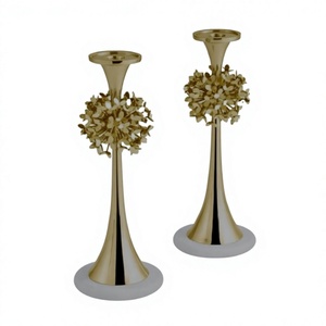 Candelabros Florales Dorados de Latón, Decoración para el Hogar, Diseño Metálico Duradero, Portavelas de Lujo con Base de Mármol Antideslizante - Product Image 1