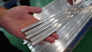 Thanh đệm nhôm uốn cong được cho cửa sổ và cửa nhôm kính hai lớp - Product Image 2