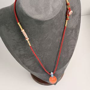Chaîne de pull en agate rouge tissée à la main, artisanat de Suzhou, cadeau du Nouvel An lunaire 2026 pour <span class=keywords><strong>femme</strong></span>, origine Chine - Product Image 2