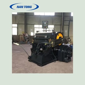 Máquina troqueladora y plegadora automática de alta resistencia Nantou M1500 380V 7500W para indentación - Product Image 3