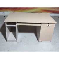 Bureau de direction en forme de L en MDF de style luxe léger avec armoire latérale éclairée et chaise de direction