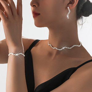 Fashionwholesale <span class=keywords><strong>Yiwu</strong></span> giá rẻ nhất đồ trang sức cưới thời trang sang trọng pha lê Rhinestone Vòng cổ bông tai vòng đeo tay bộ cho Bridal phụ nữ - Product Image 1