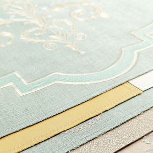 Tela <span class=keywords><strong>de</strong></span> cortina opaca Jacquard bordada europea <span class=keywords><strong>de</strong></span> poliéster 100% <span class=keywords><strong>de</strong></span> alta calidad con tapicerí<span class=keywords><strong>a</strong></span> <span class=keywords><strong>de</strong></span> habitación <span class=keywords><strong>de</strong></span> lujo satinada <span class=keywords><strong>de</strong></span> <span class=keywords><strong>dos</strong></span> capas - Product Image 6