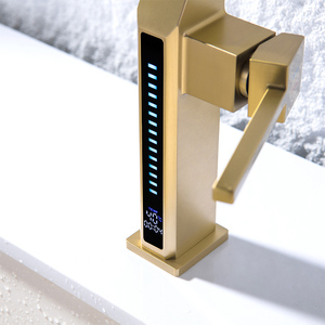 <span class=keywords><strong>Rubinetto</strong></span> da Cucina Digitale Estraibile Monocomando in Ottone Spazzolato Oro, Miscelatore <span class=keywords><strong>Flessibile</strong></span> di Lusso per Cucina - Product Image 5