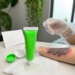 Crema para Tatuajes Personalizable al por Mayor con Etiqueta Privada - Pigmentos para Microblading y Herramientas de Mezcla para Salones de Belleza y Marcas - Product Image 3