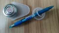 Couvercle de boîte carré en métal en fer blanc japonais de 40 mm avec bec verseur et mots pour huile moteur à usage chimique industriel