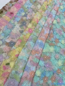 Nouveau Design Stock <span class=keywords><strong>Pas</strong></span> <span class=keywords><strong>Cher</strong></span> 3D Fleurs Dentelle <span class=keywords><strong>Tissu</strong></span> <span class=keywords><strong>Haute</strong></span> <span class=keywords><strong>Couture</strong></span> Coloré Paillettes Tulle Brodé Perlé Dentelle <span class=keywords><strong>Tissu</strong></span> - Product Image 6